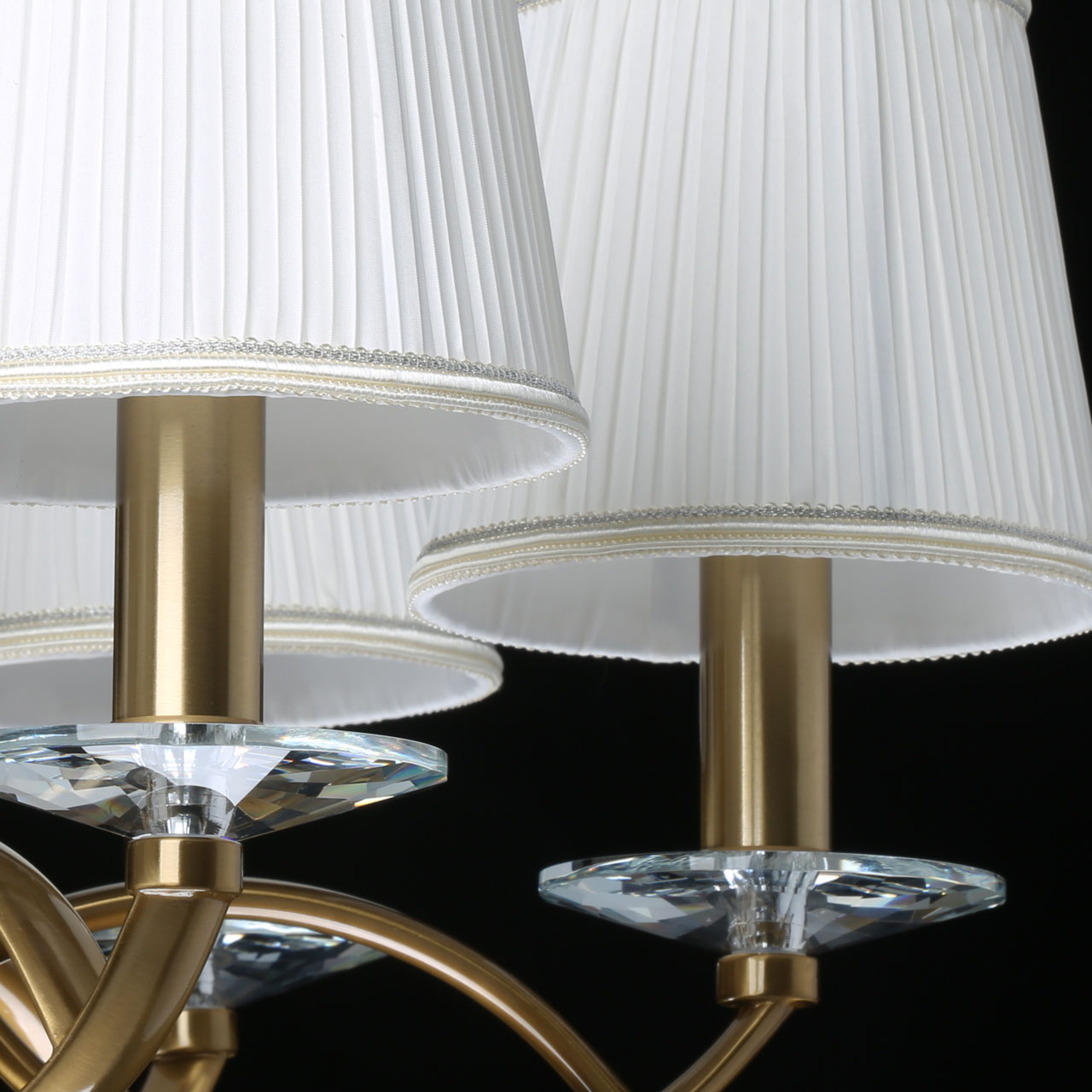 Подвесная люстра Chiaro Сильвия 404010606 в Москве