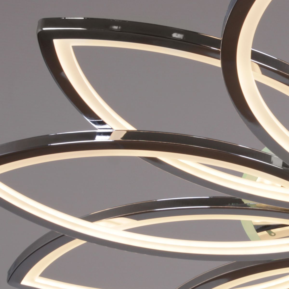 Потолочная люстра Reluce 09877-0.3-12 CR (RGB)