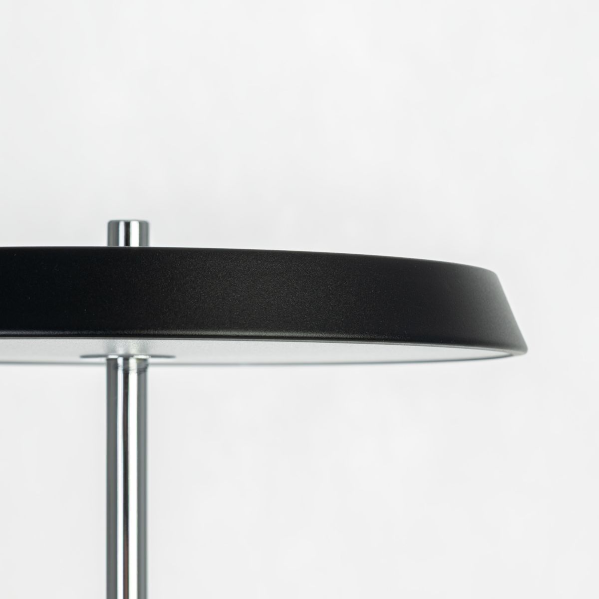 Настольная лампа Citilux Lina CL812011