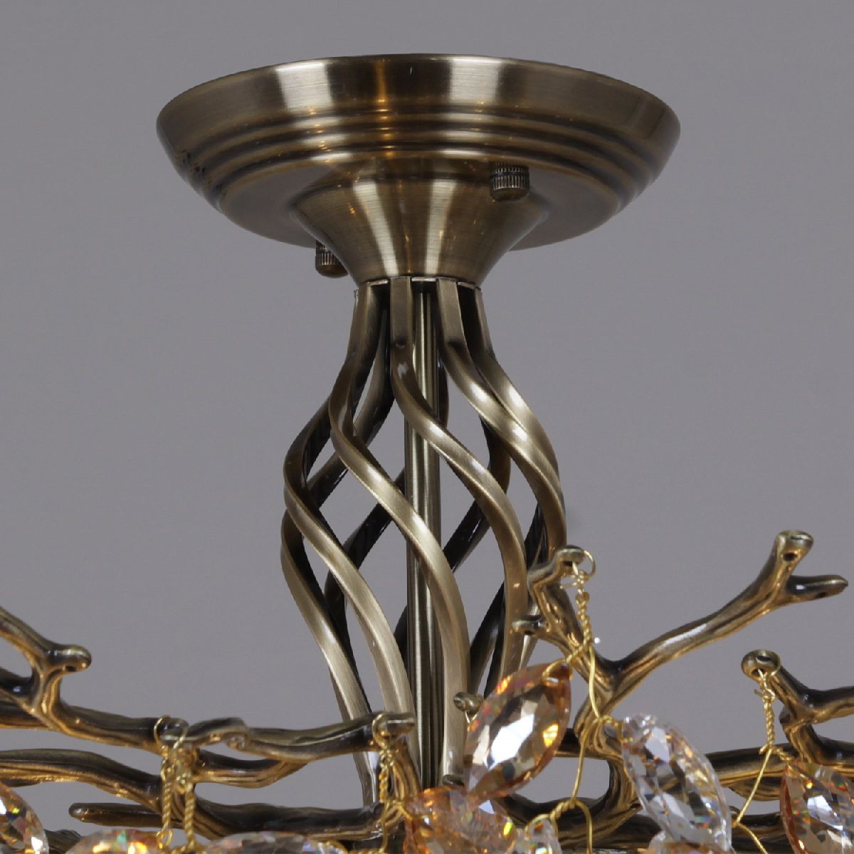 Потолочная люстра Reluce 33023-3.3-06