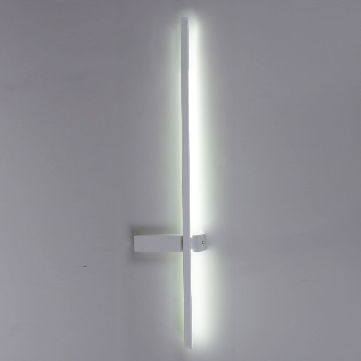 Настенный светильник Reluce 09725-0.2-800 WH