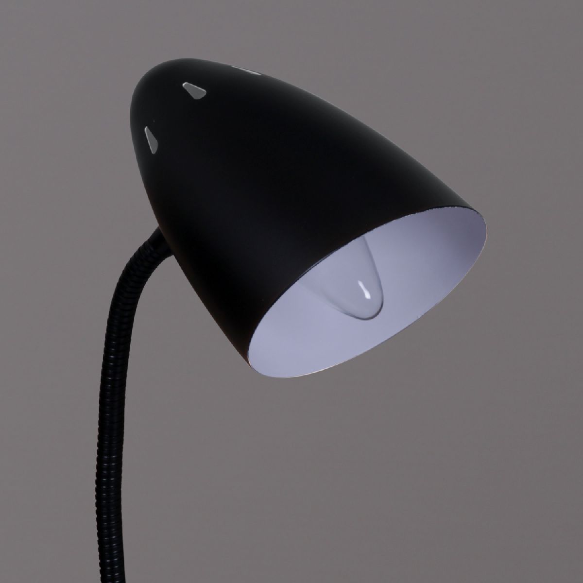 Настольная лампа Reluce 00966-0.7-01 BK