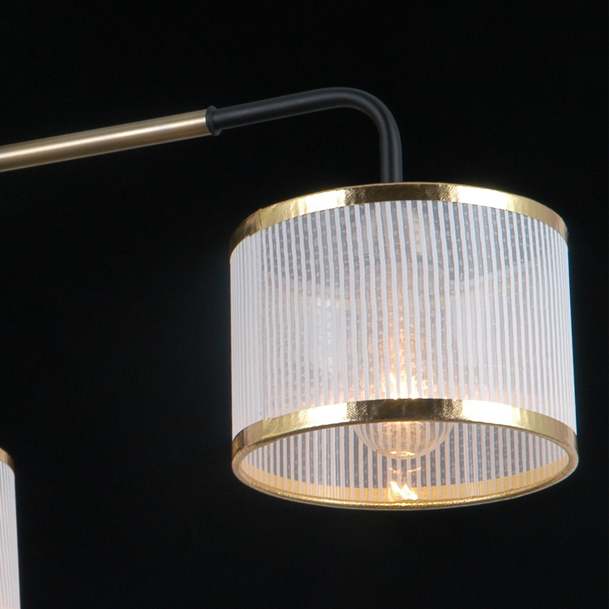 Люстра на штанге Illumico IL0337-3CSQ-79 BK AB