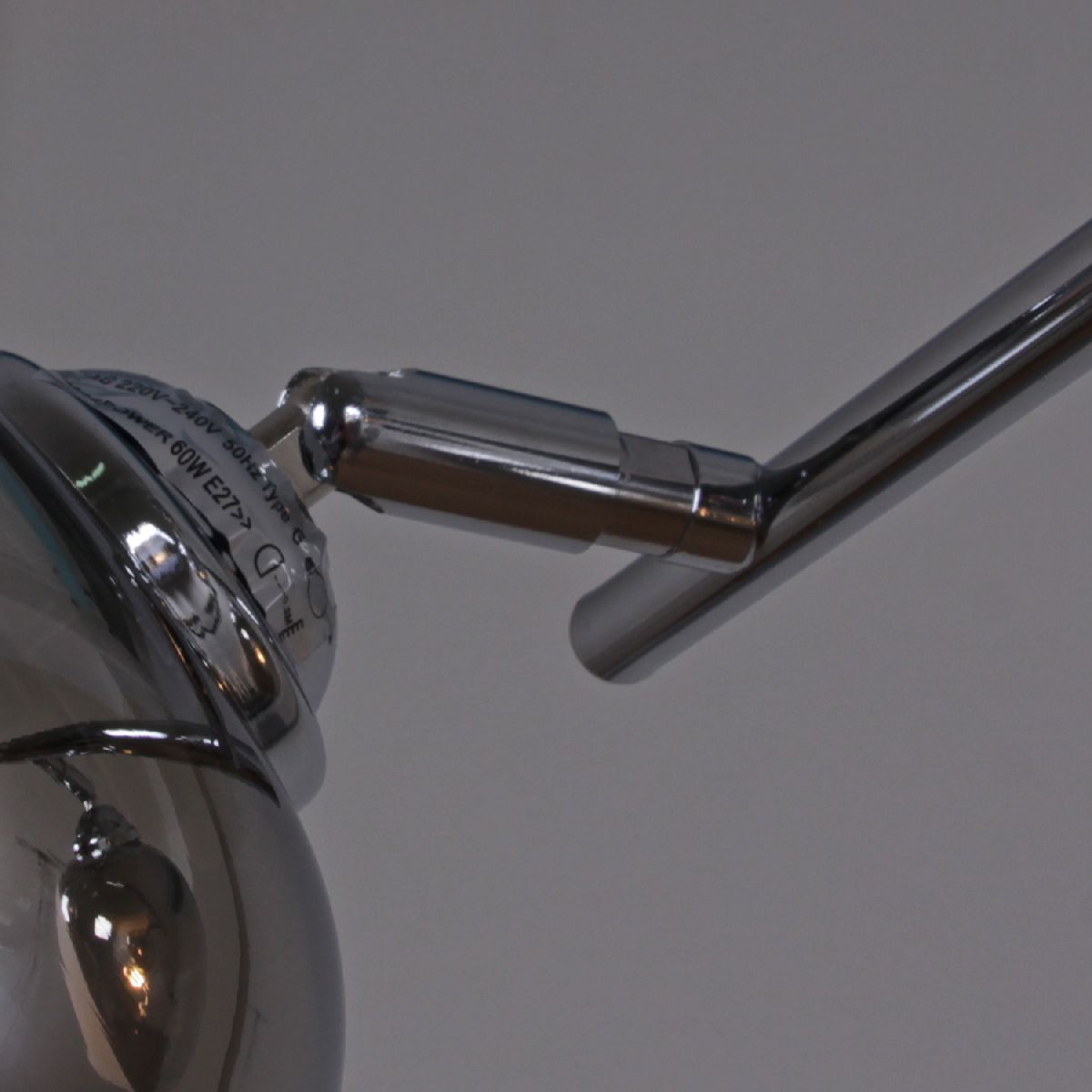 Люстра на штанге Reluce 01555-0.3-06 CR