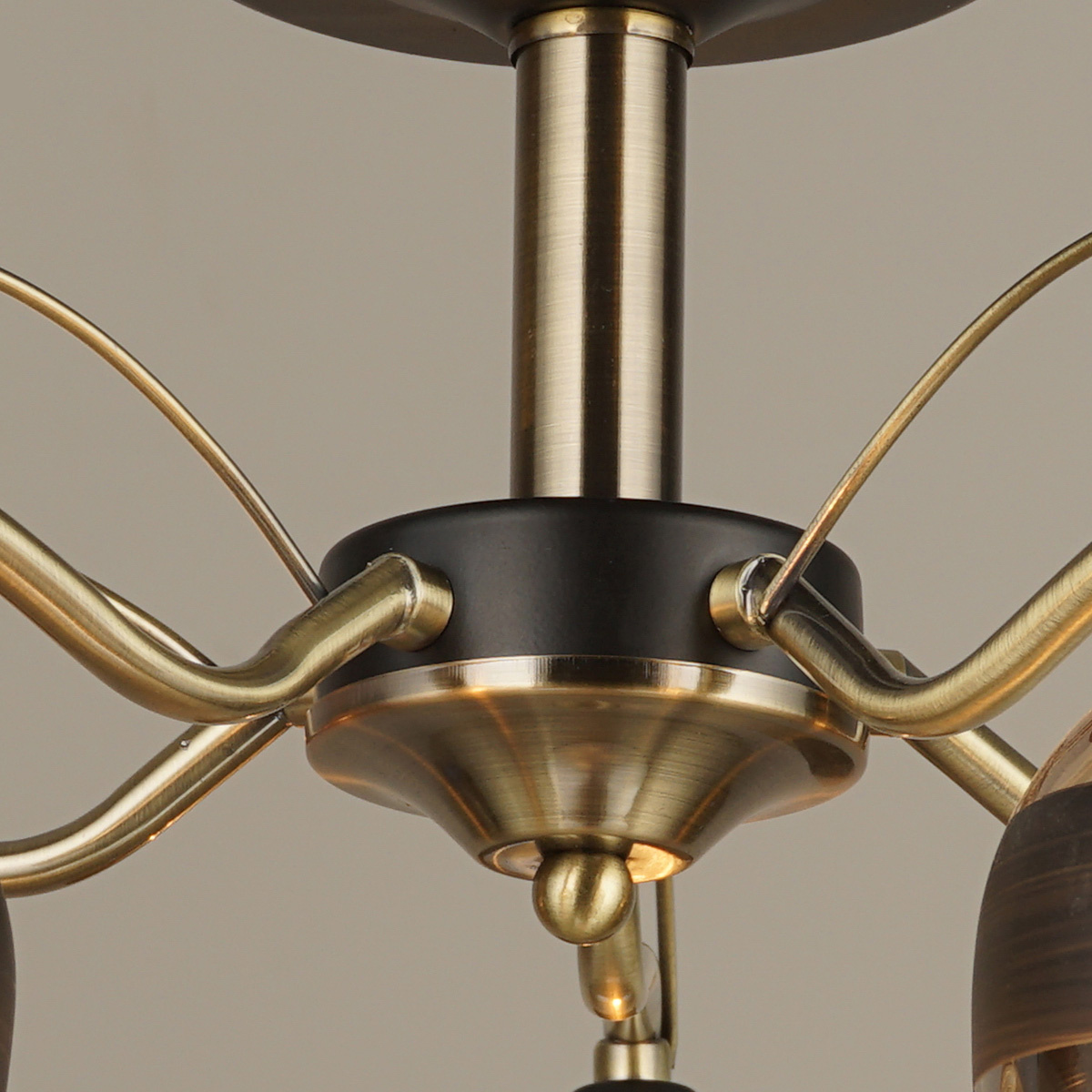 Люстра на штанге Reluce 03627-0.3-05