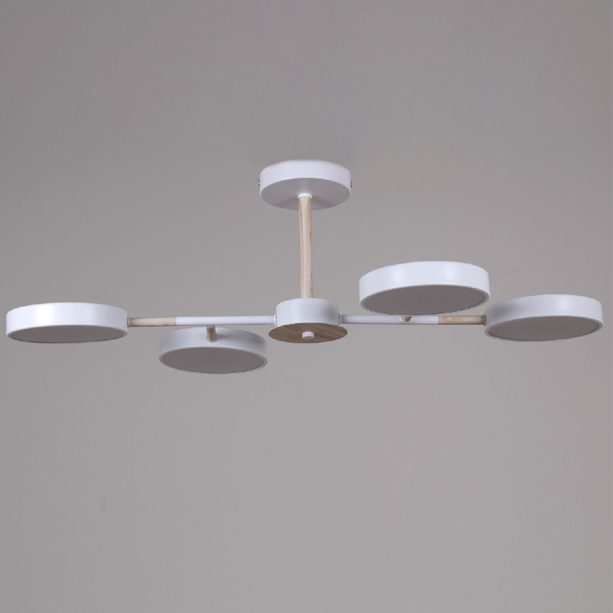 Люстра на штанге Reluce 13201-0.3-04