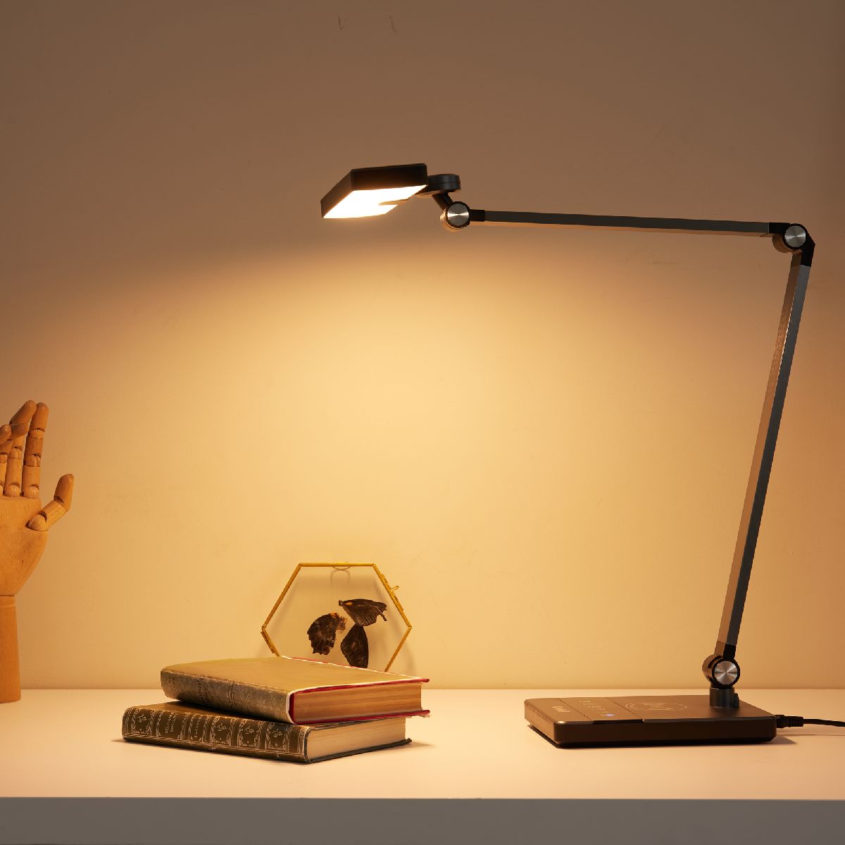 Настольная лампа Uniel ULM-D110 15W/3000-6500K/DIM BLACK UL-00011288