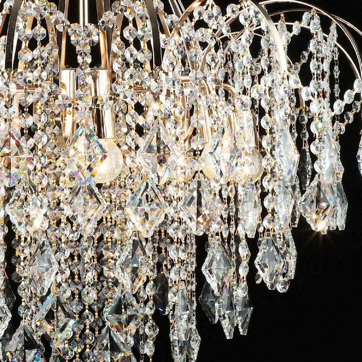 Подвесная люстра Reluce 02154-0.4-08 FGD