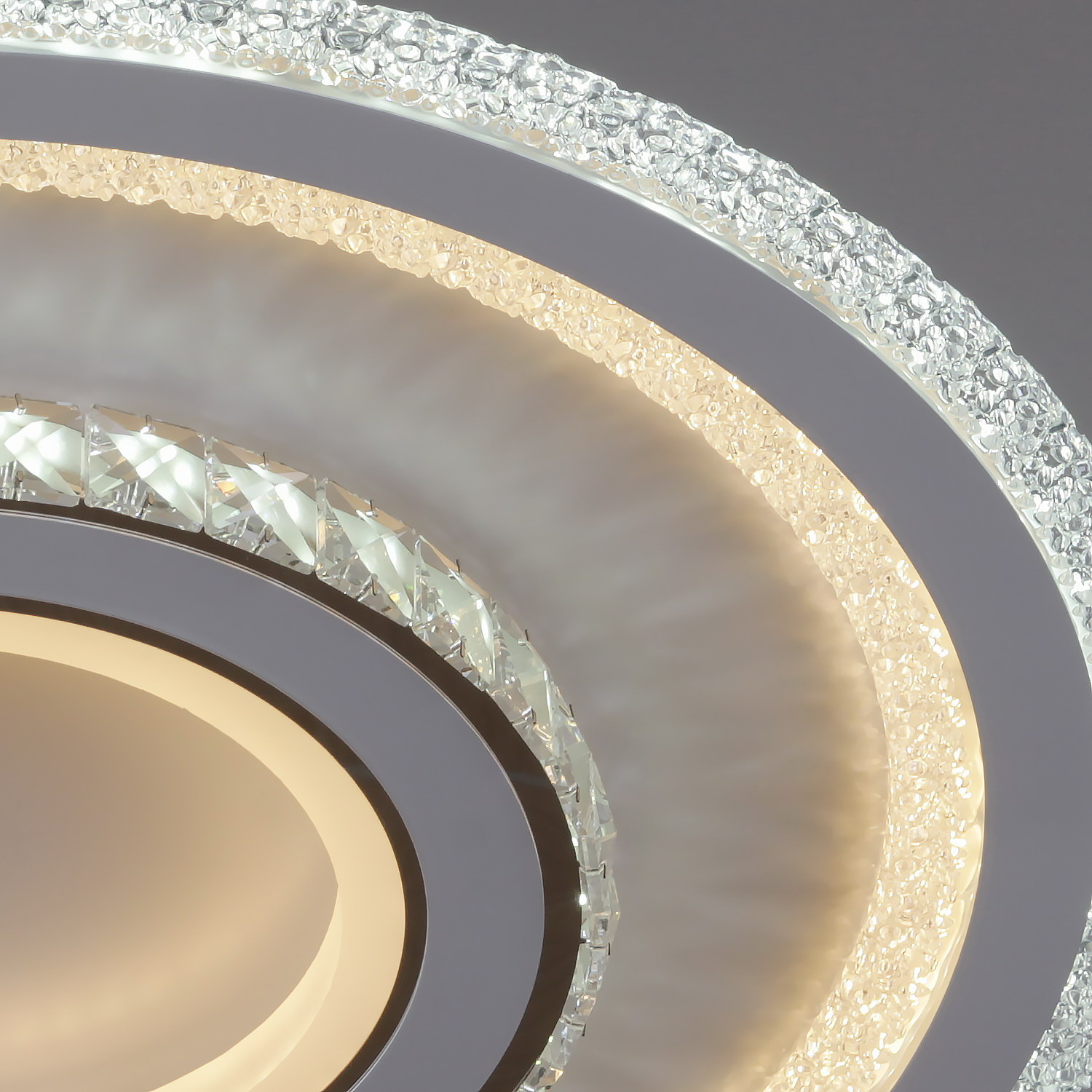 Потолочная люстра Reluce 07165-0.3-500 WH