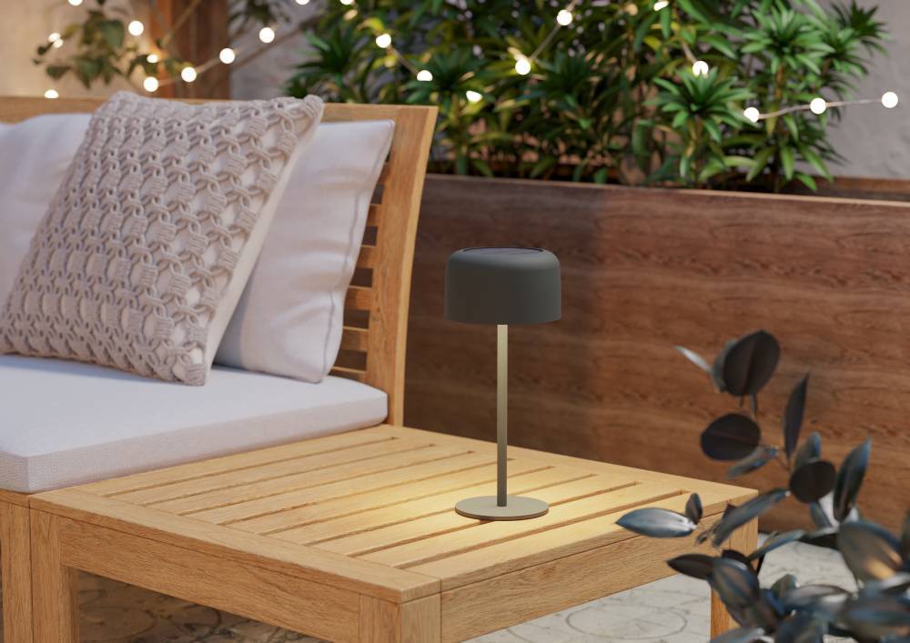 Настольная лампа на солнечных батареях Eglo Roccanova 901894