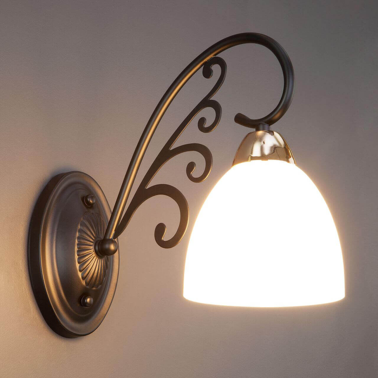 Бра Eurosvet 70087/1 черный/золото