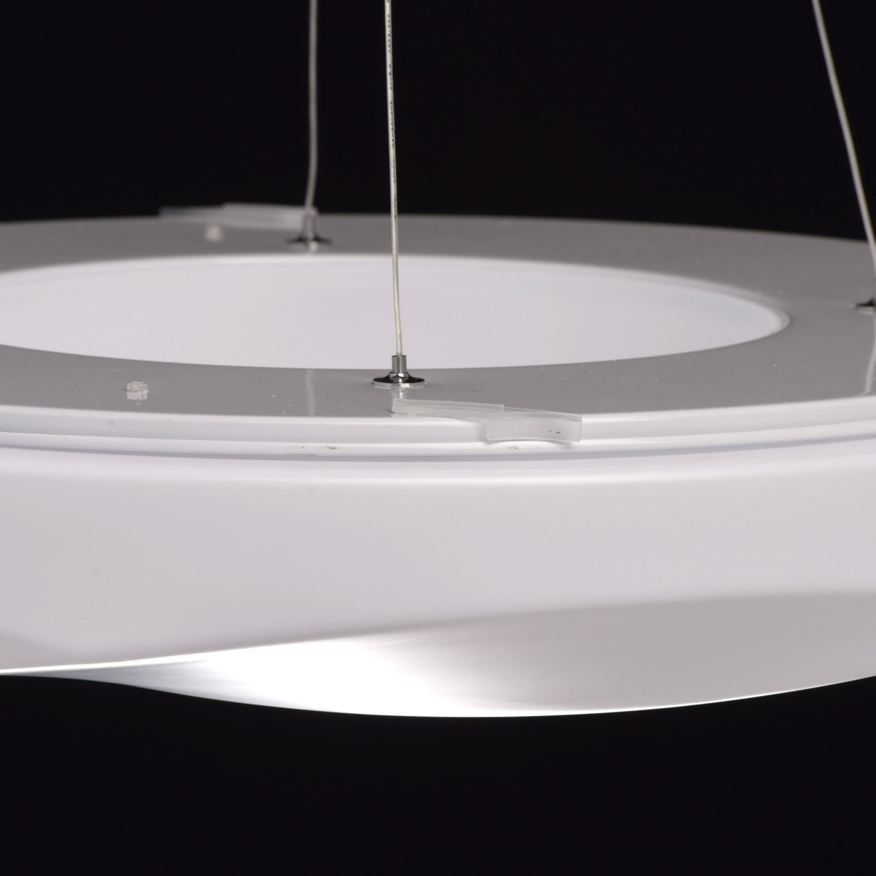 Подвесной светодиодный светильник De Markt Норден 660012701