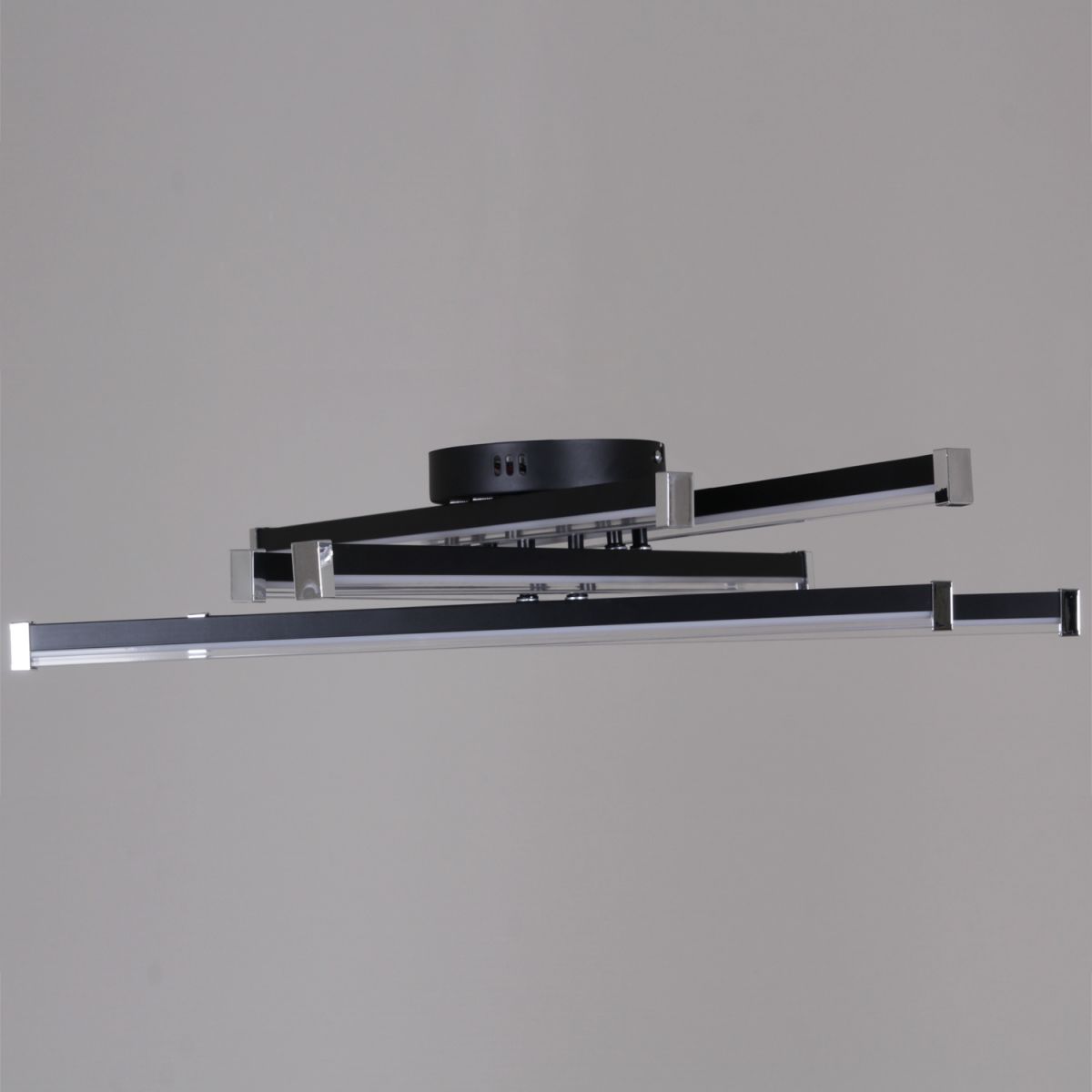 Потолочная люстра Reluce 63090-0.3-06 BK