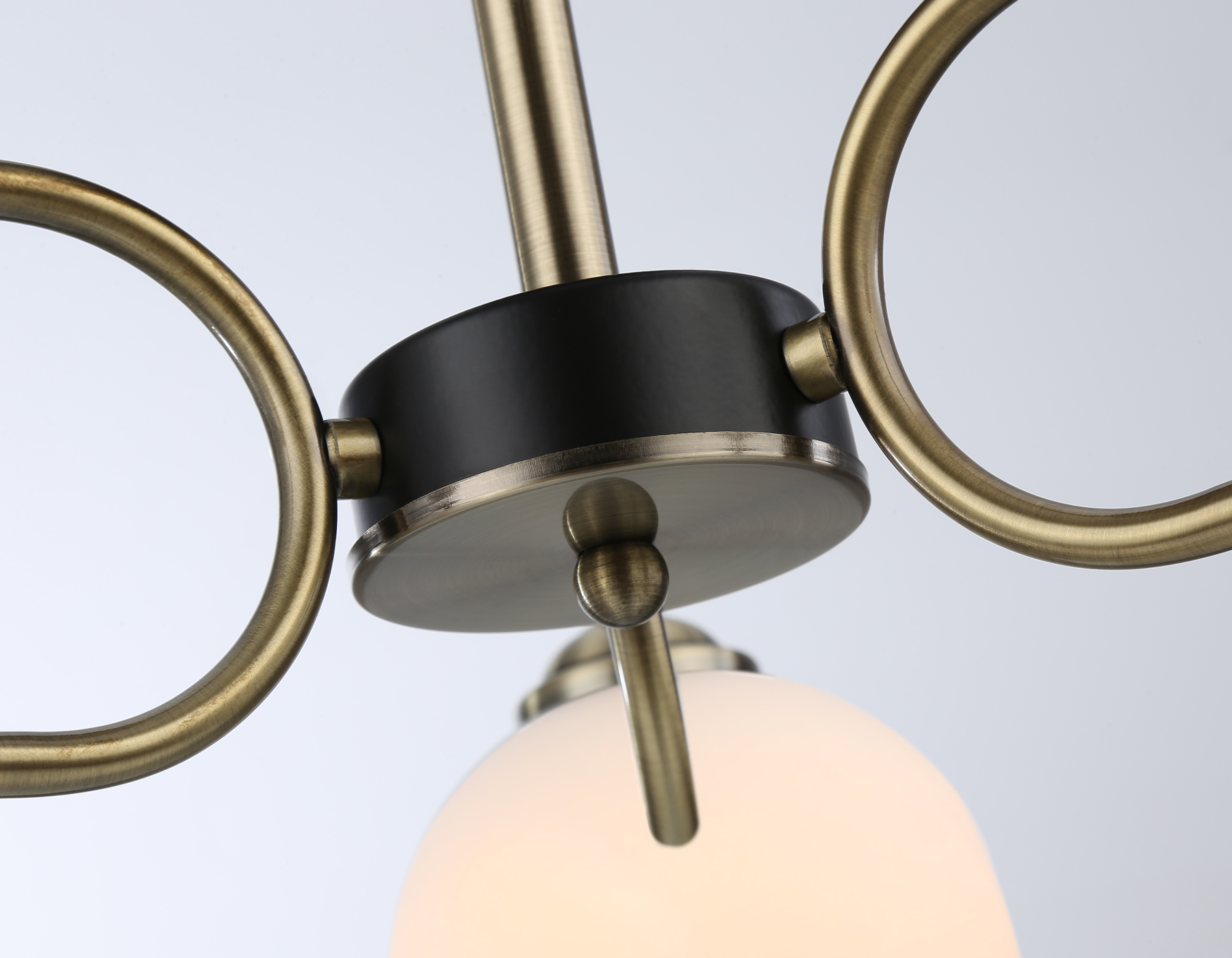 Люстра на штанге Ambrella Light Modern TR303311