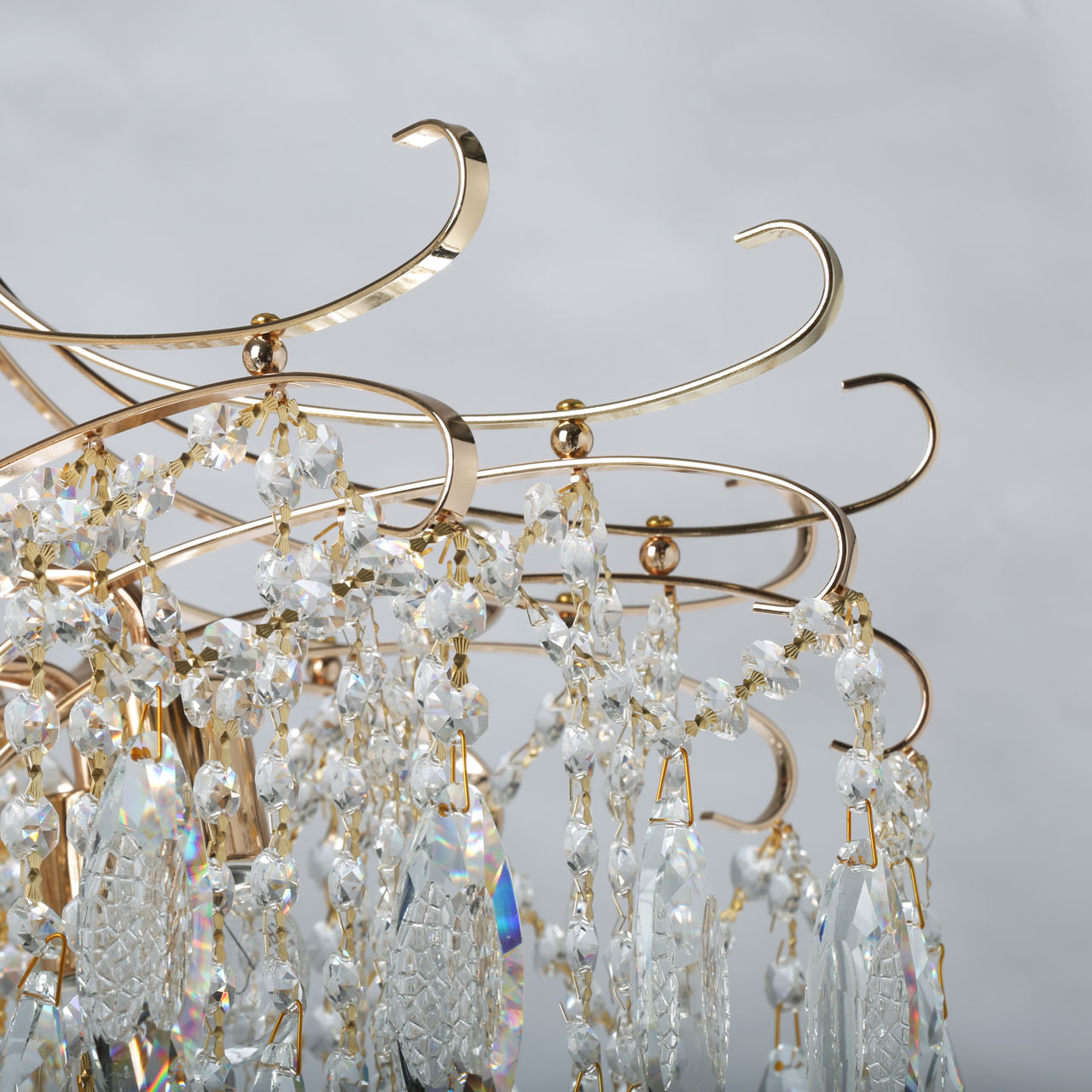 Подвесная люстра De Markt Бриз 111016108 в Москве