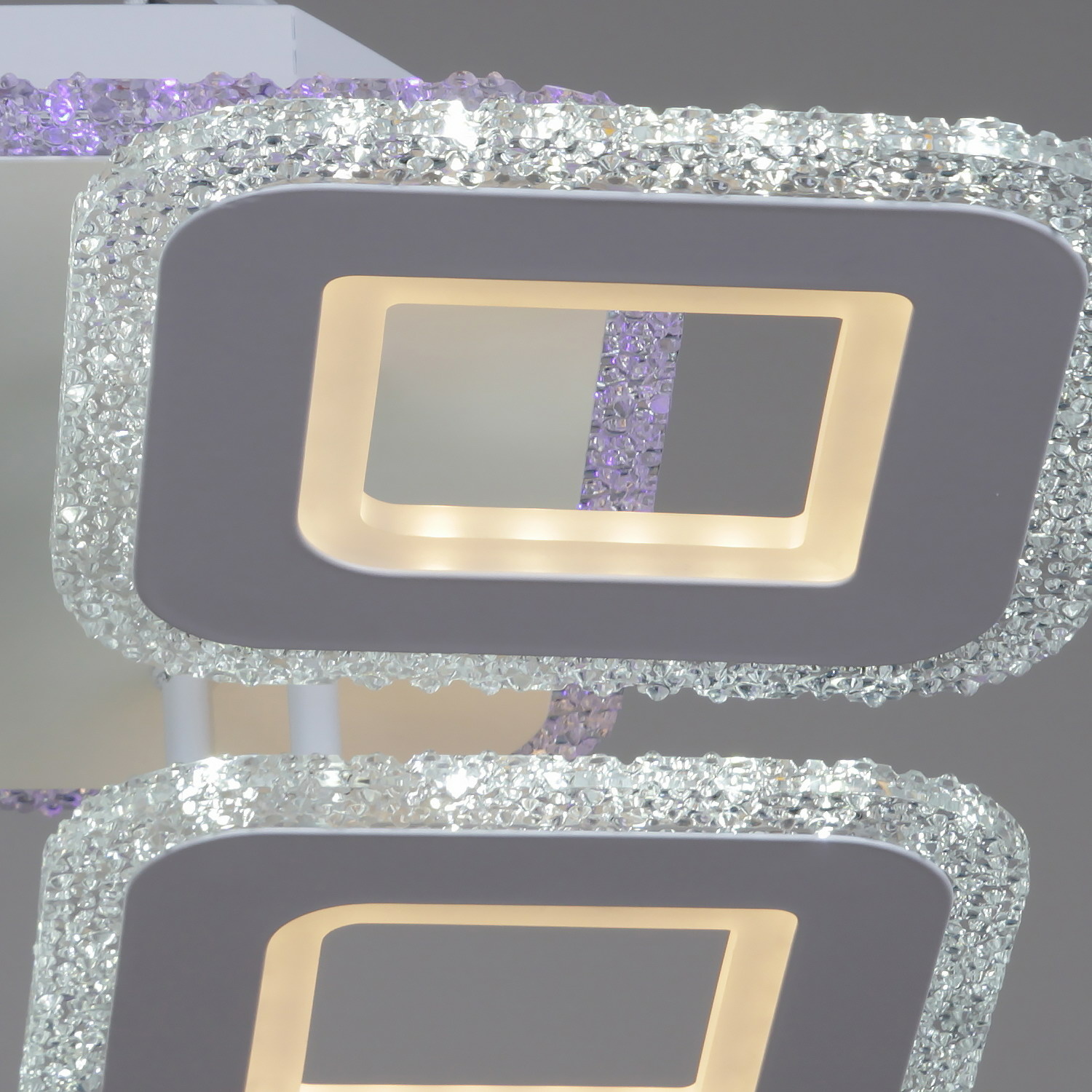 Потолочная люстра Reluce 08430-0.3-04B WH (RGB)