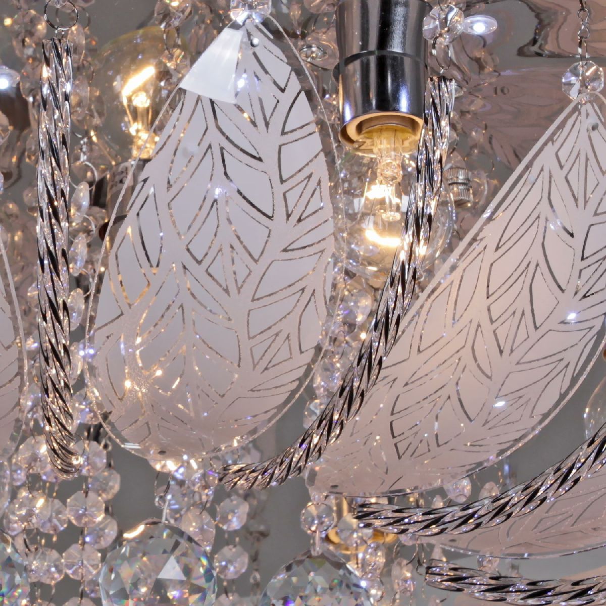 Потолочная люстра Reluce 55816-0.3-08