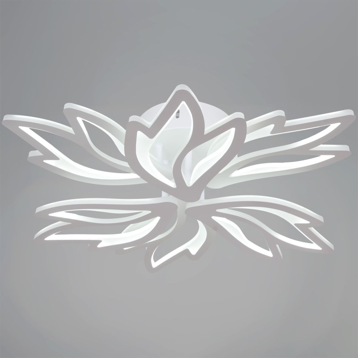 Потолочная люстра Reluce 09862-0.3-3+3 WH