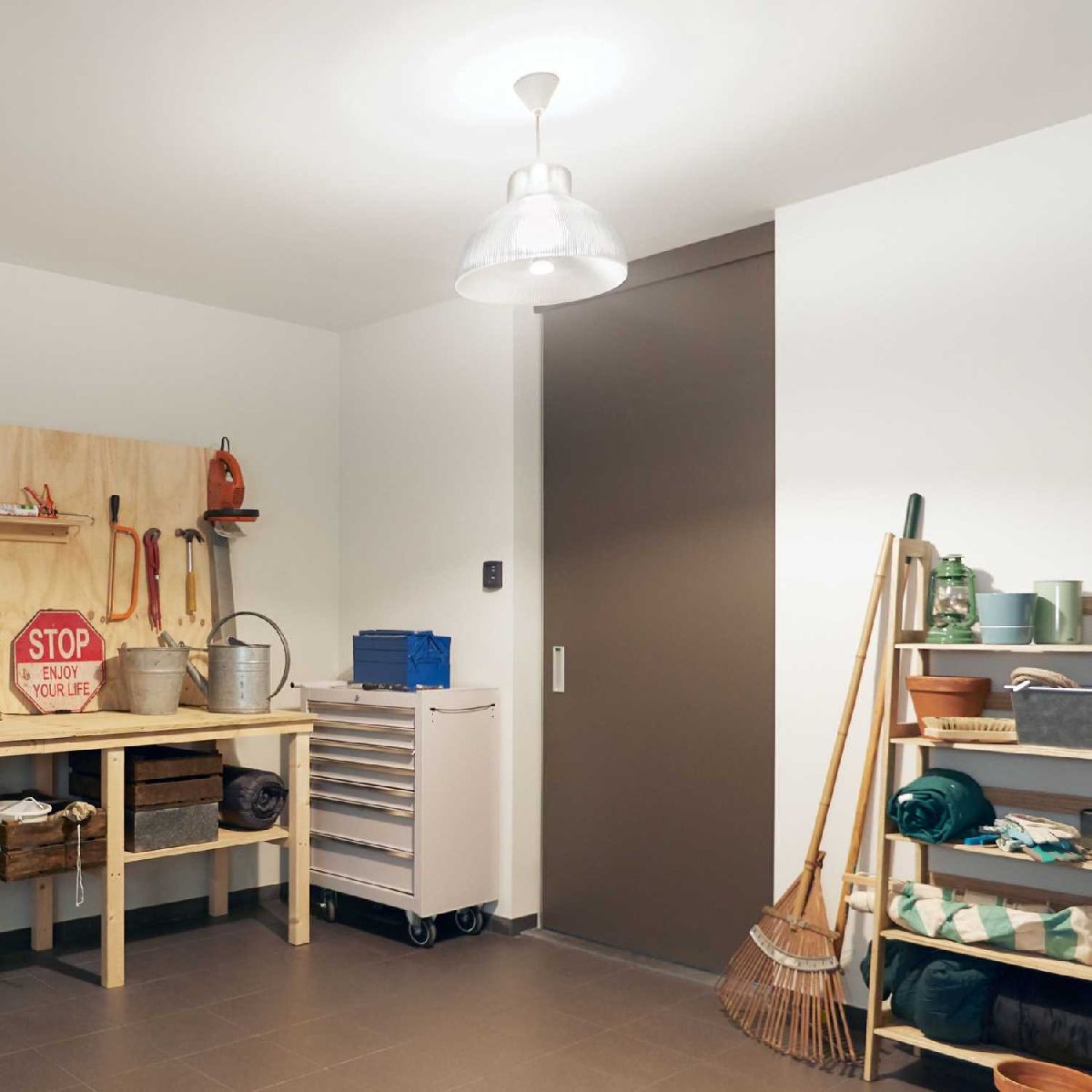 Умная светодиодная лампа Philips Hue White E27 15,5W 2700K 929002334903