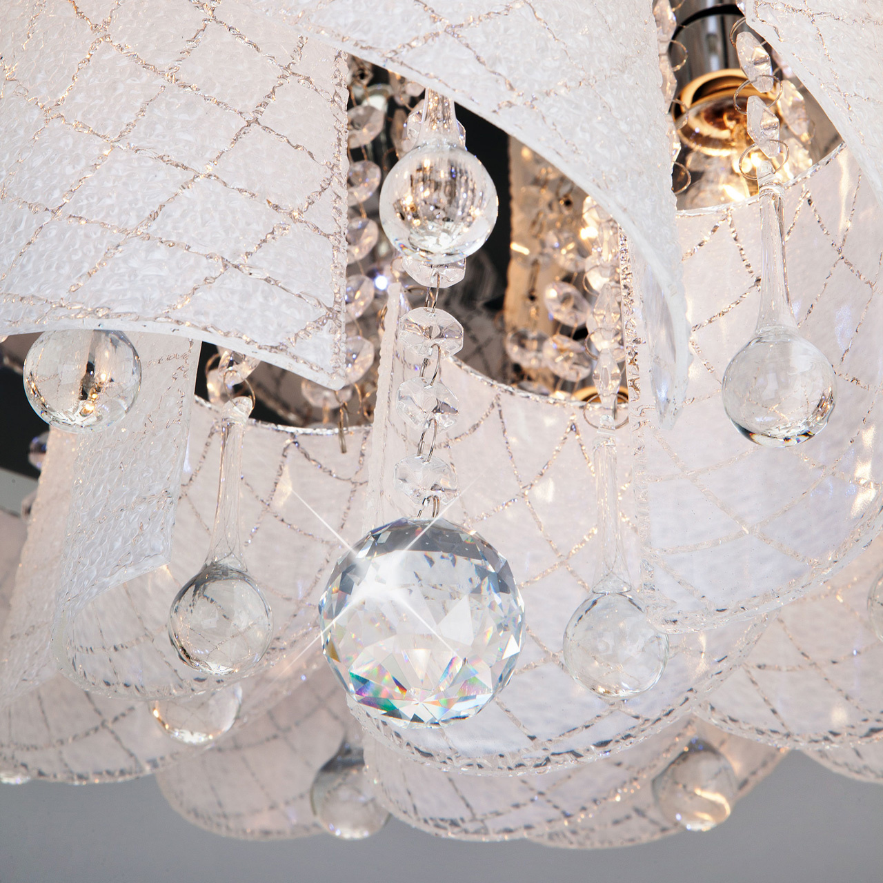 Потолочная люстра Eurosvet Cascade 80117/9 хром/белый