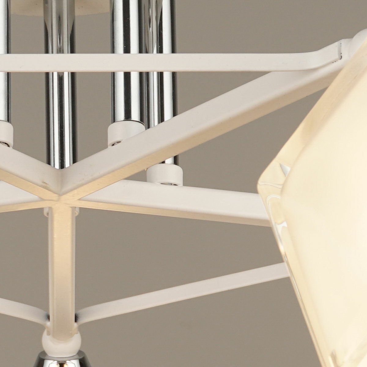 Потолочная люстра Reluce 03606-0.3-05