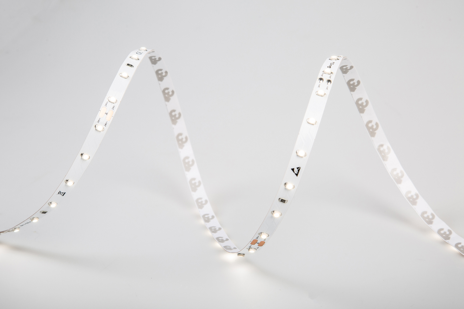 Светодиодная лента DesignLed DSG360-24-NW-33 012711