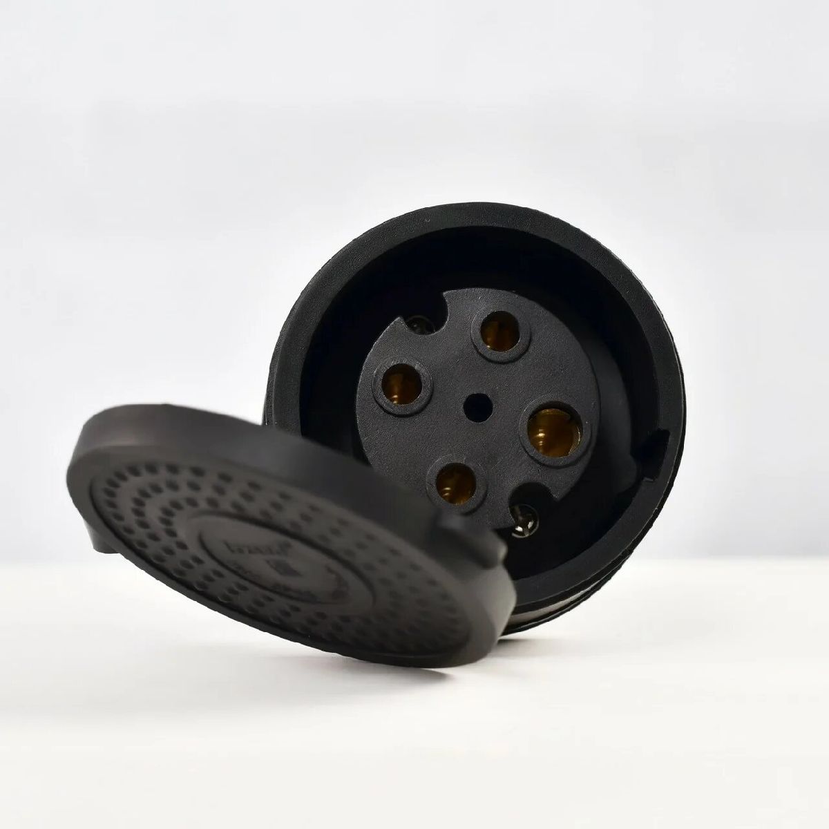 Штепсельный разъем трехфазный Lezard Каучук 332-0100-0203/203