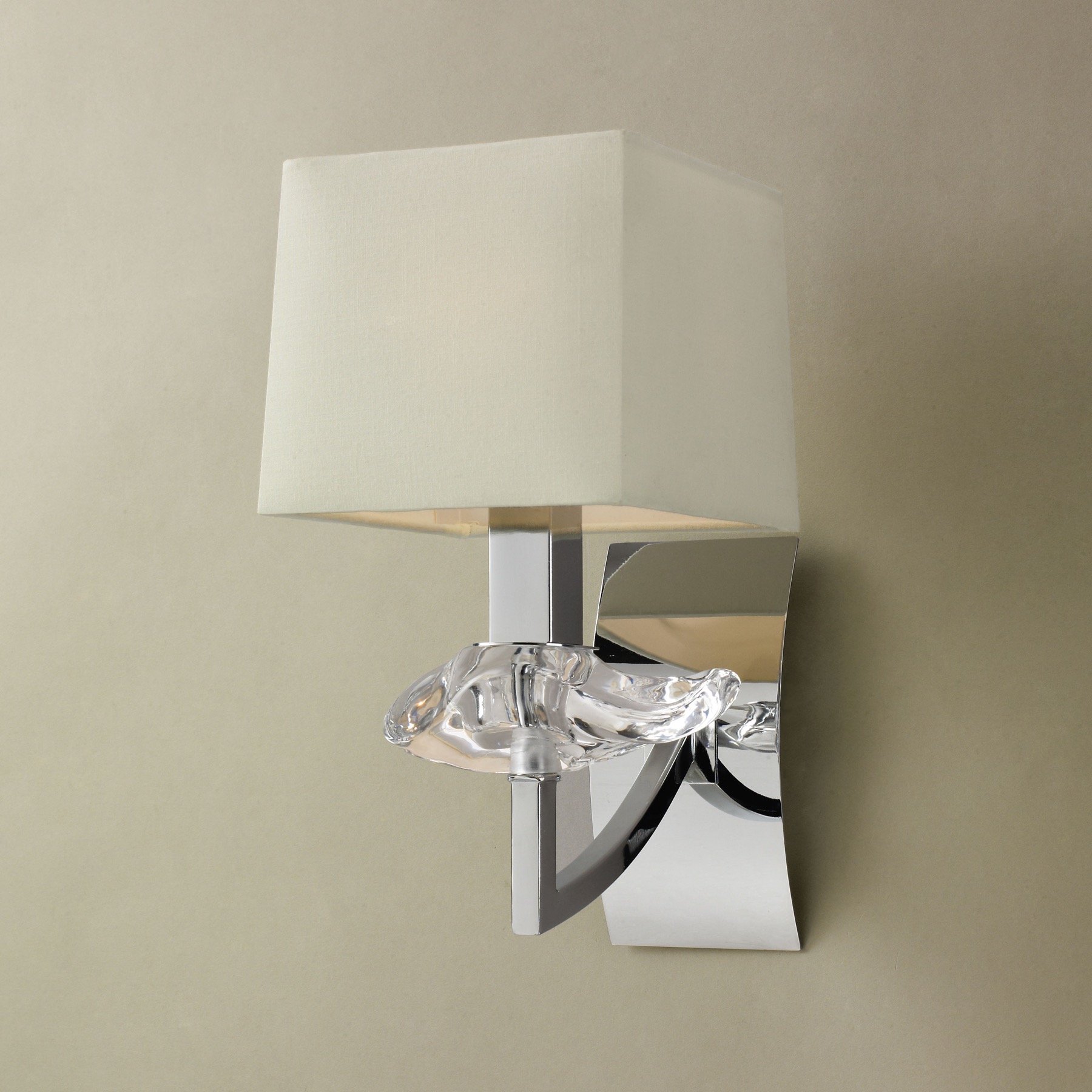 Бра Mantra Akira 0936