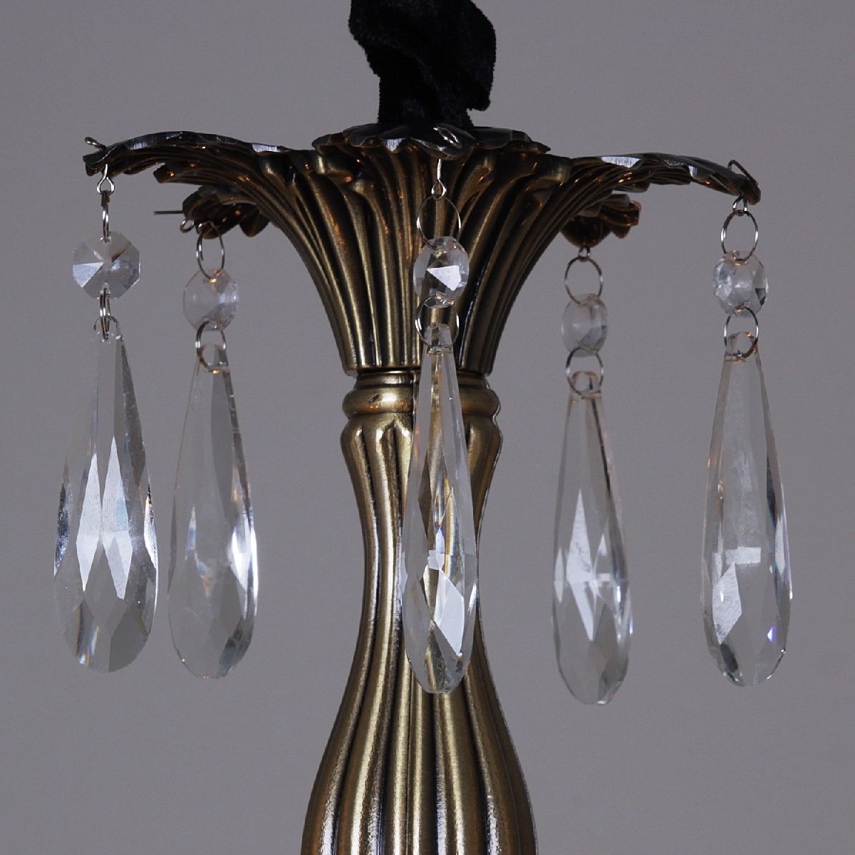 Подвесная люстра Reluce 01116-3.4-06