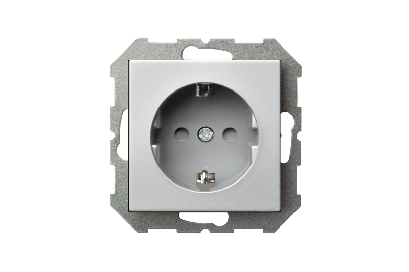 Розетка с заземлением и шторками Liregus Epsilon 28-1753