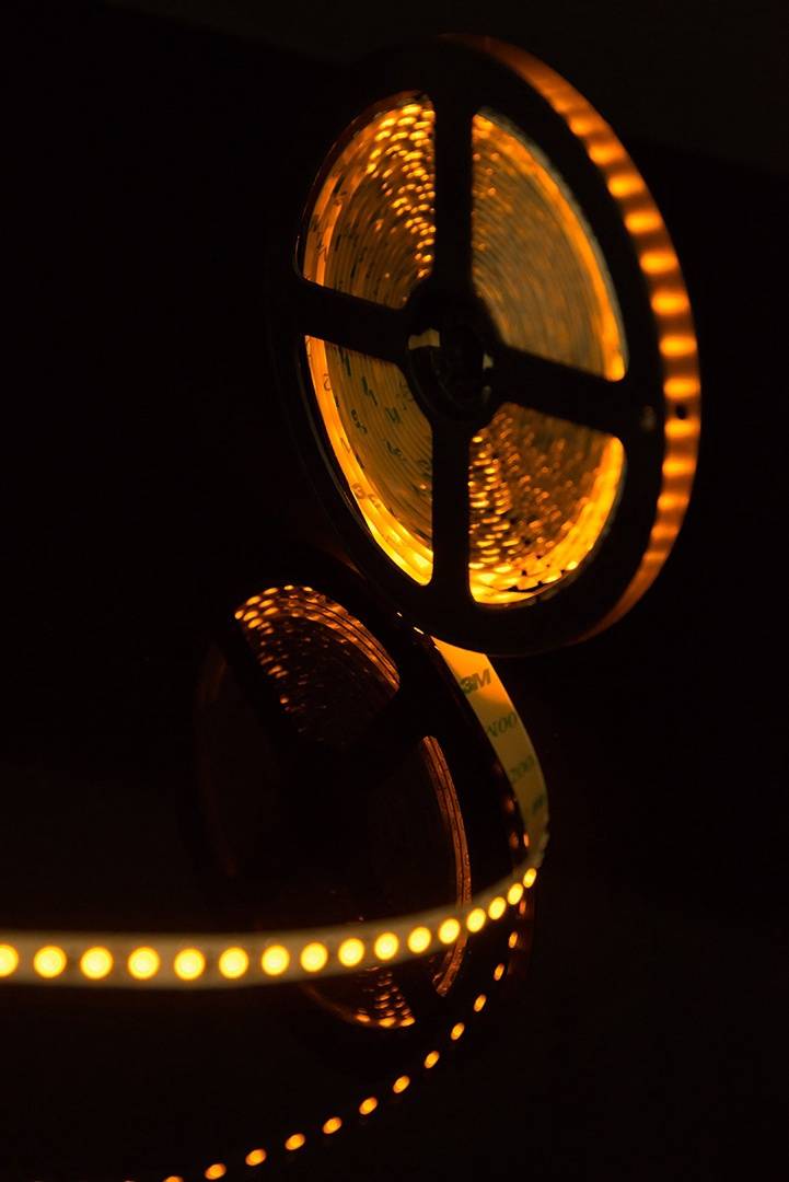 Светодиодная лента SWG SWG3120-12-9.6-Y 000967