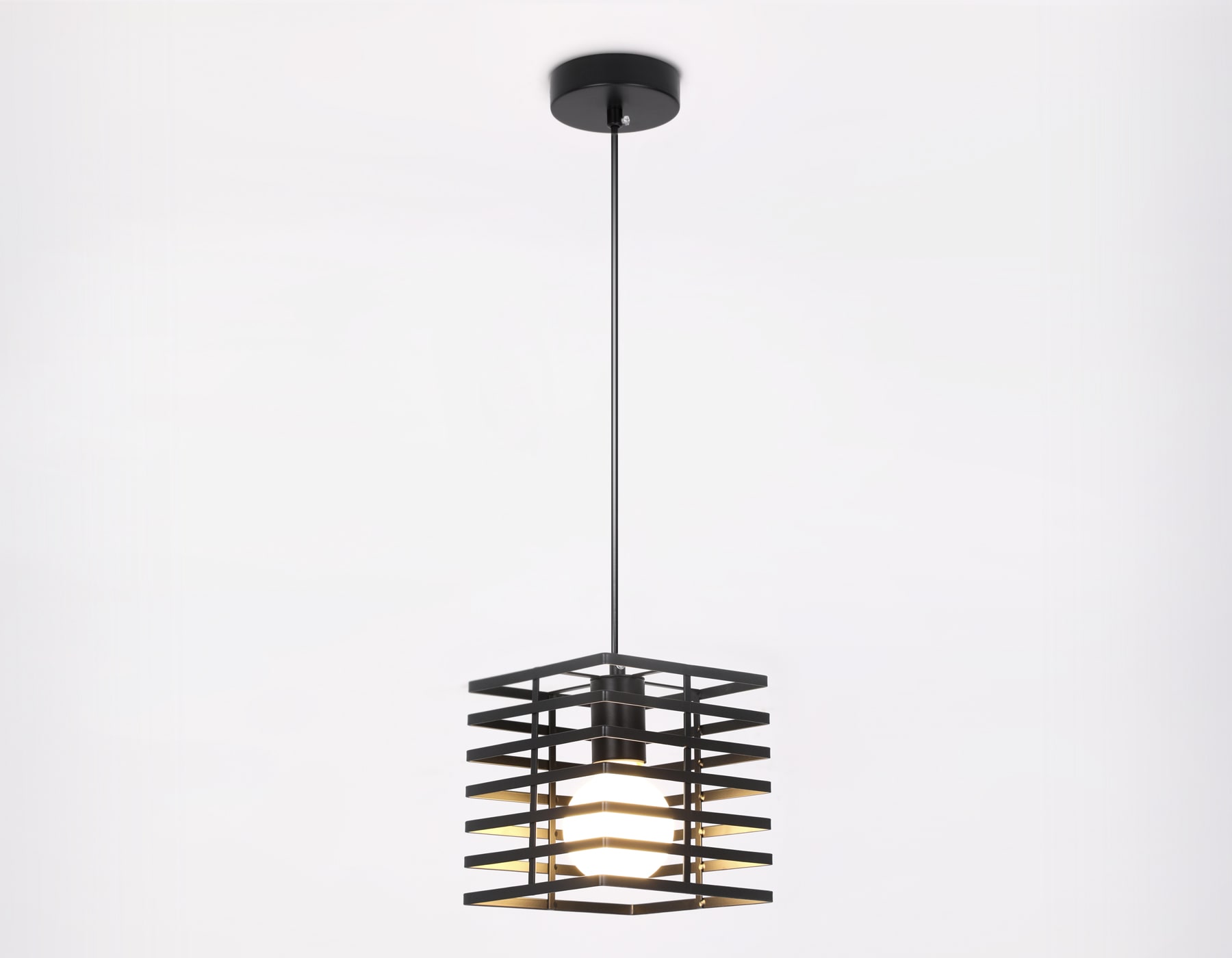 Подвесной светильник Ambrella Light Traditional TR8411